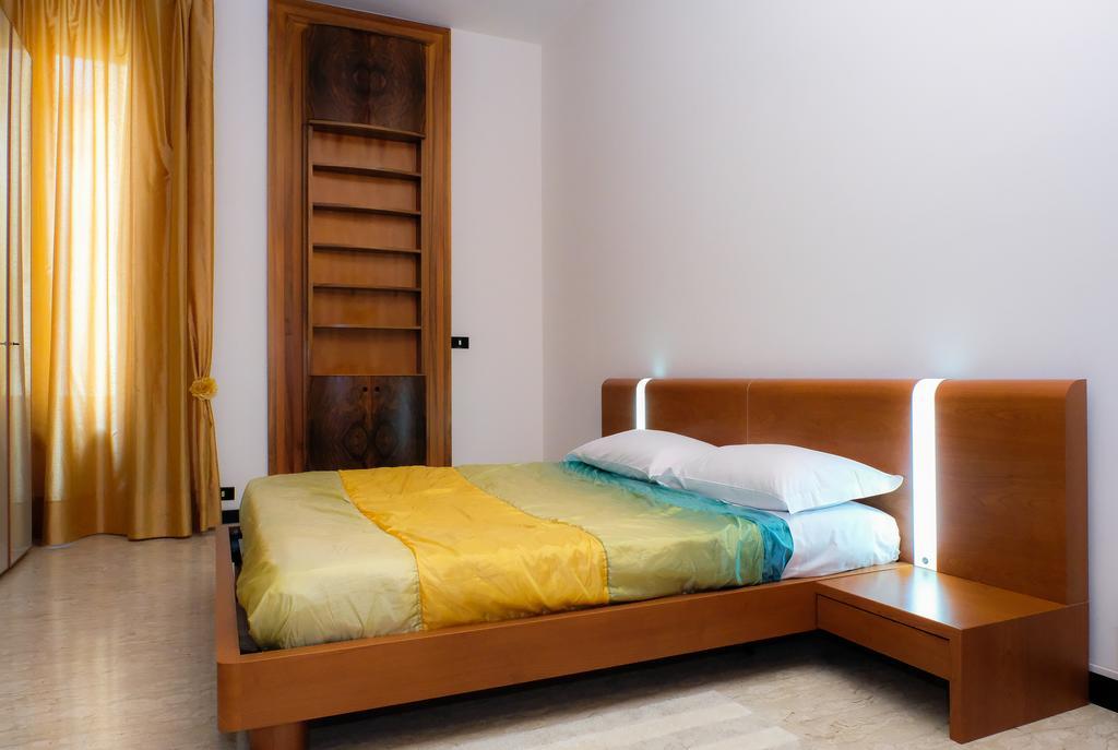 Apartament Deluxe Quattro Spade เวโรนา ภายนอก รูปภาพ