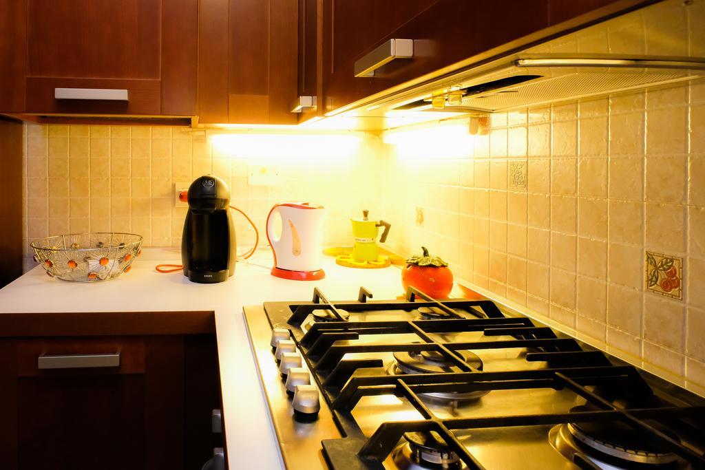 Apartament Deluxe Quattro Spade เวโรนา ภายนอก รูปภาพ