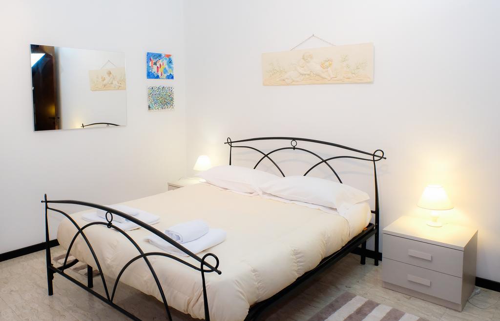 Apartament Deluxe Quattro Spade เวโรนา ภายนอก รูปภาพ