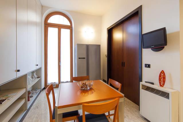 Apartament Deluxe Quattro Spade เวโรนา ภายนอก รูปภาพ